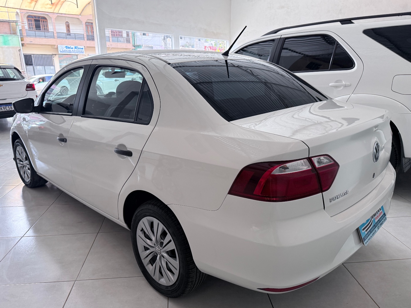 Volkswagen Voyage 1.6 - Foto 6