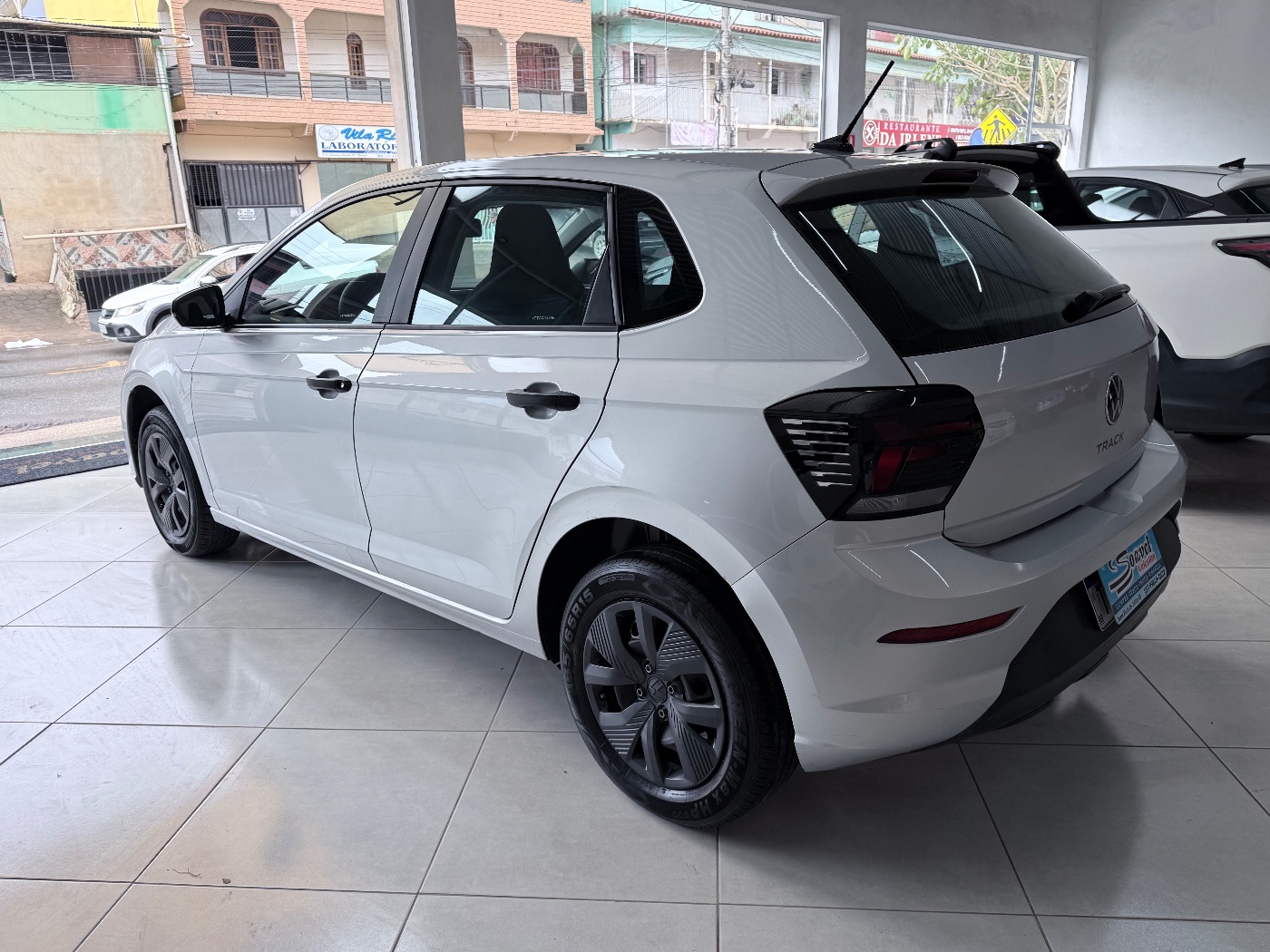 Volkswagen Polo Track 1.0 MPI - Foto 5